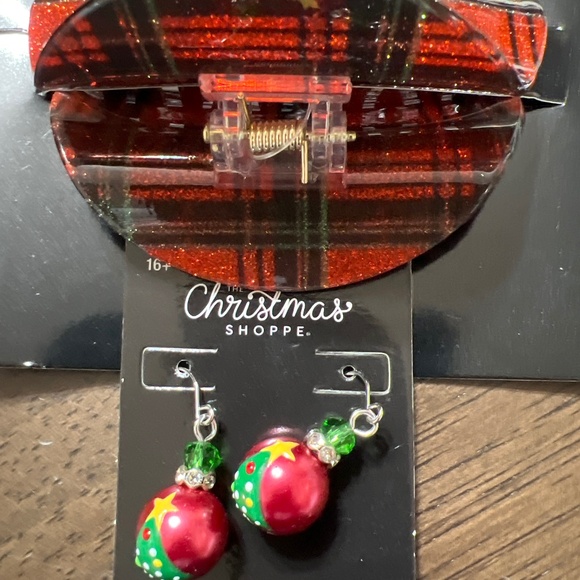 🎁Christmas Shoppe Hair Clip & Earrings - Picture 2 of 9